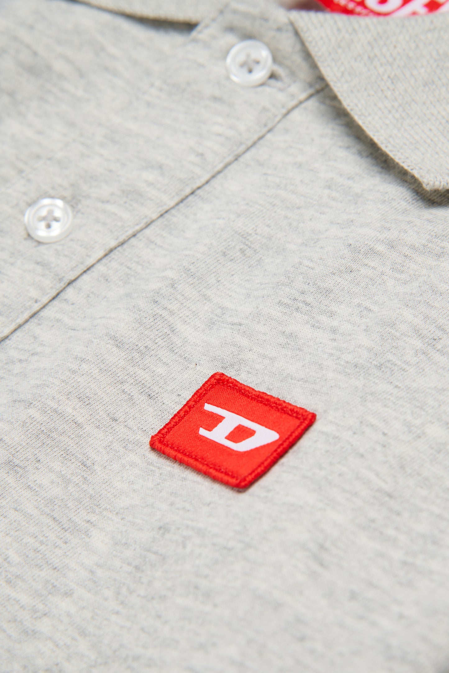 Collard cotton jersey shirt with logo D patch
