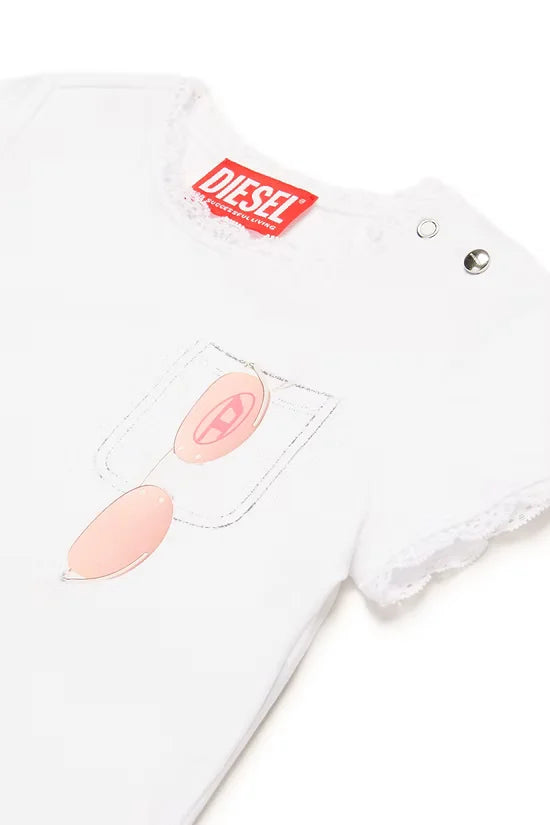 Graphic t-shirt with lace detail
